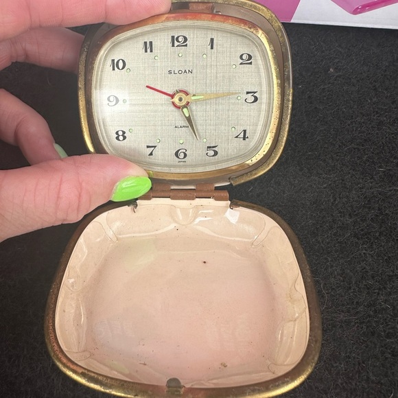 Elegant Tan Leather Case - Picture 2 of 5